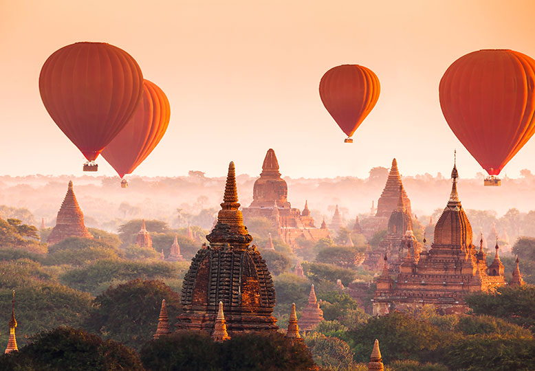 Fotomural Balloons Over Bagan